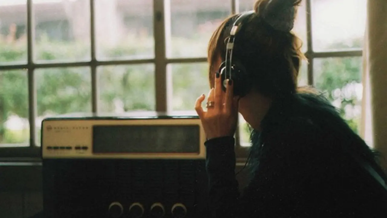 7 Lagu yang Harus Kamu Dengar Kalau Lagi Patah Hati