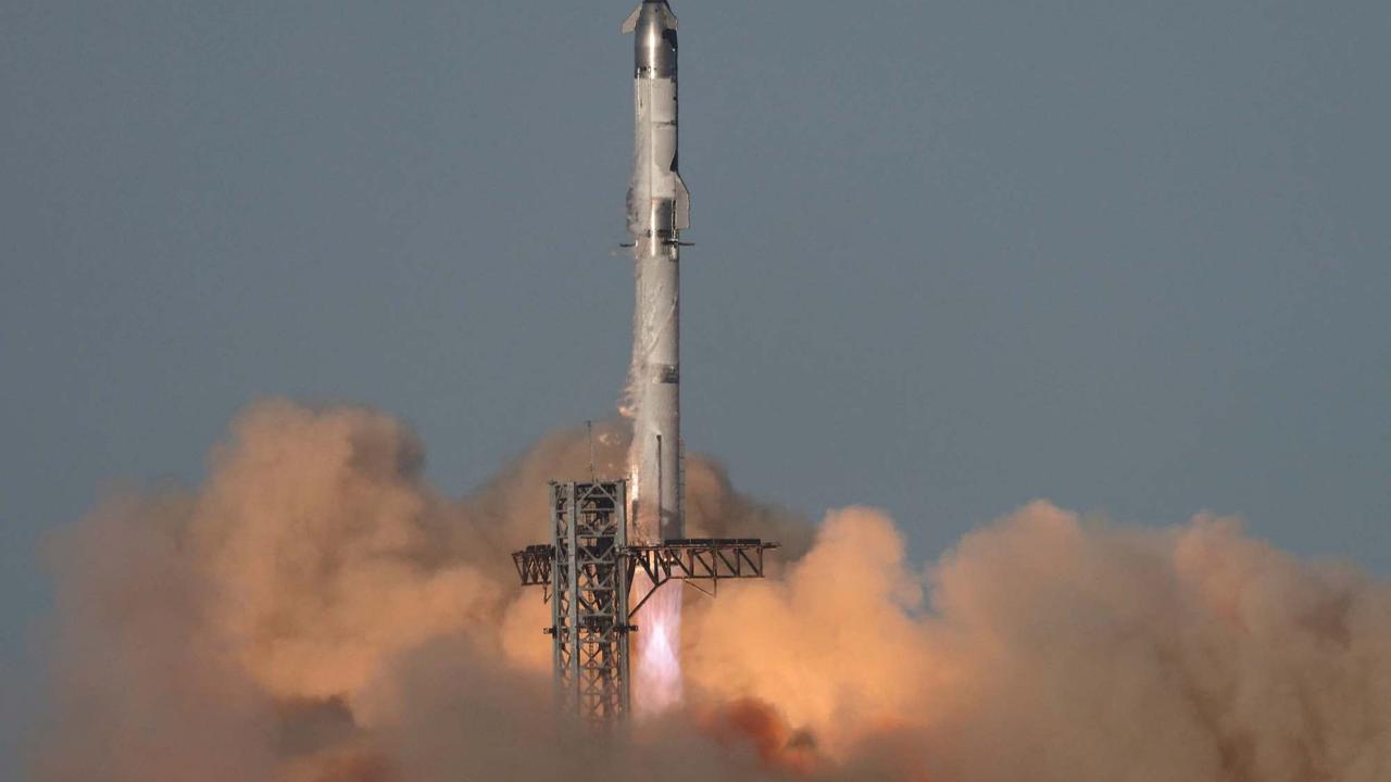 Roket Starship SpaceX Meledak dan Hancur Lebur di Luar Angkasa
