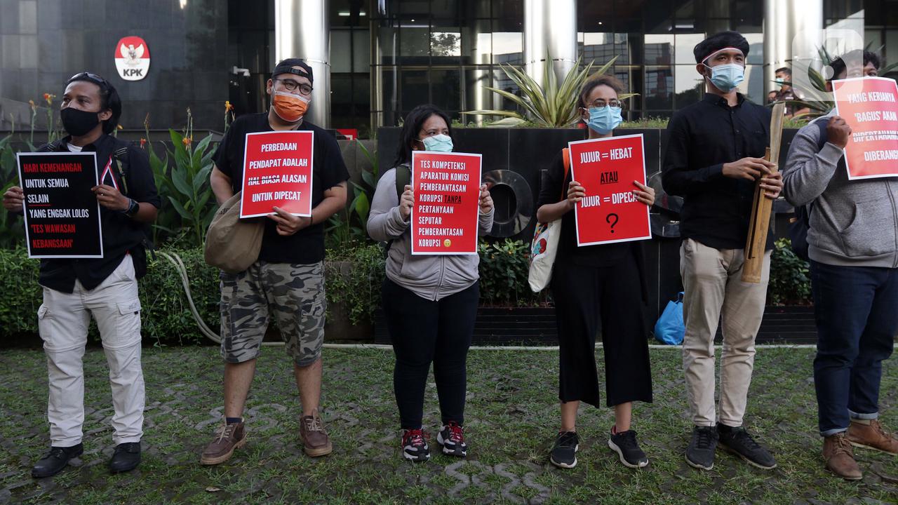 FOTO: Aksi Dukungan Bagi 75 Pegawai KPK