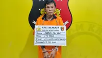 Pura-pura Keren Pakai Topi, Sopian Sembunyikan Barang Terlarang di Kepala