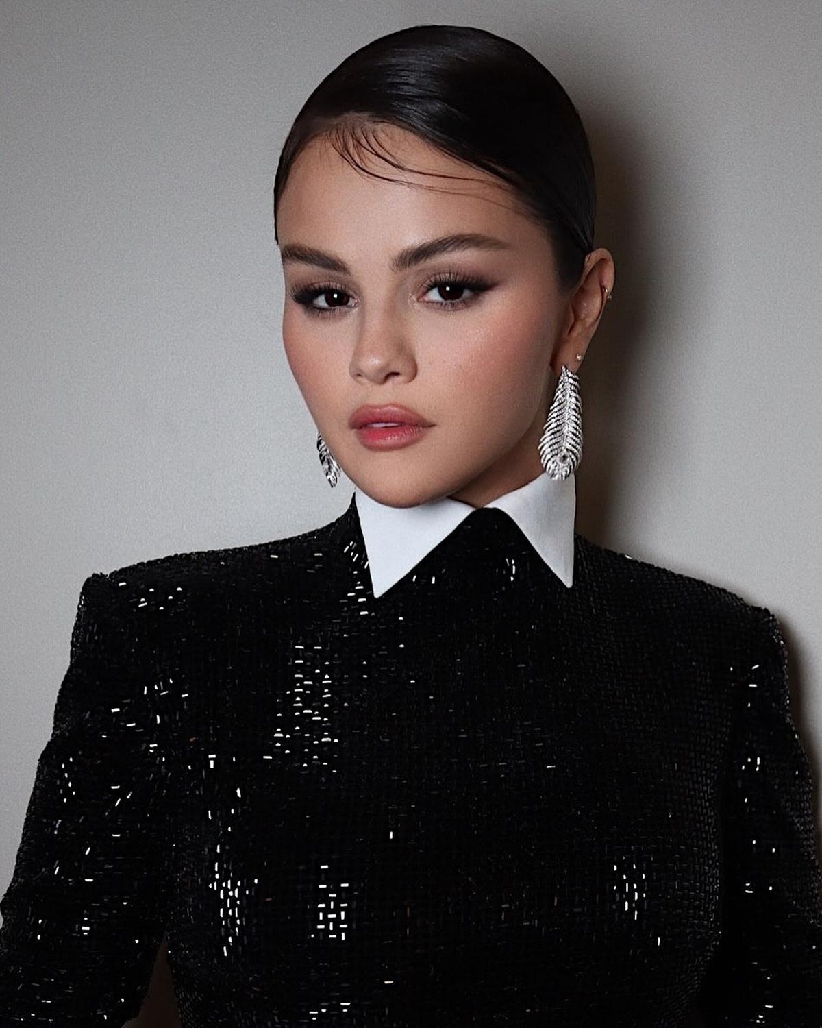 Selena Gomez Resmi Dilamar Benny Blanco di Tanggal Cantik, Cincin Berlian Jadi Sorotan