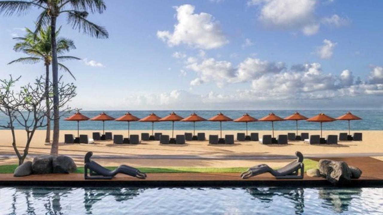 Pengalaman Menginap di Resor Pantai Terbaik di Indonesia di St Regis Bali.