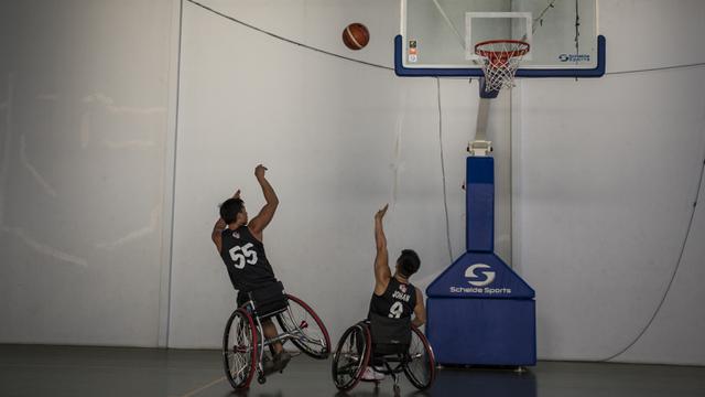 Latihan Basket Kursi Roda