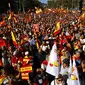 Aksi damai mendukung persatuan Spanyol digelar di Barcelona  (AP Photo/Emilio Morenatti)