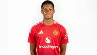 Chido Obi-Martin, pemain muda Manchester United. (Bola.com/manutd.com)
