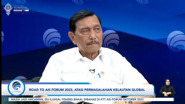 Menteri Koordinator bidang Kemaritiman dan Investasi Luhut Binsar Pandjaitan dalam Forum Merdeka Barat (FMB) 9, Road to AIS Forum 2023, di Jakarta, Senin (25/9/2023). (Arief/Liputan6.com)