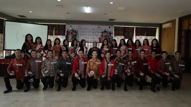 Anna Mariana bersama peserta Abang None Jakarta Utara 2018