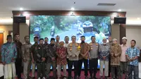 Kapolda Jawa Timur menggelar Silaturahmi dan buka bersama dengan 15 orang Eks Napiter (mantan narapidana terorisme) di Mapolda Jatim, Rabu (03/04/2024). (Istimewa)