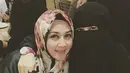 Ditemui di Pondok Indah Mall, Jakarta Selatan, Selasa (24/10/2017), Umi Pipik memaparkan alasannya dirinya tidak memakai cadar dalam filmnya ini lantaran lebih dulu syuting film dibanding memakai cadar. (Instagram/umi.pipik)