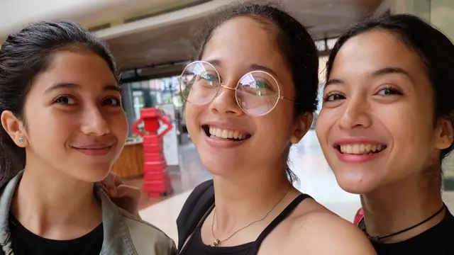 Putri Marino dan Kedua Adiknya