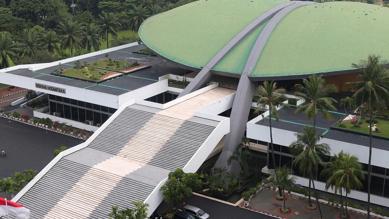 Suasana Gedung DPR Jelang Pidato Kenegaraan Prabowo di Sidang Tahunan MPR, Rantis dan Helikopter Siaga