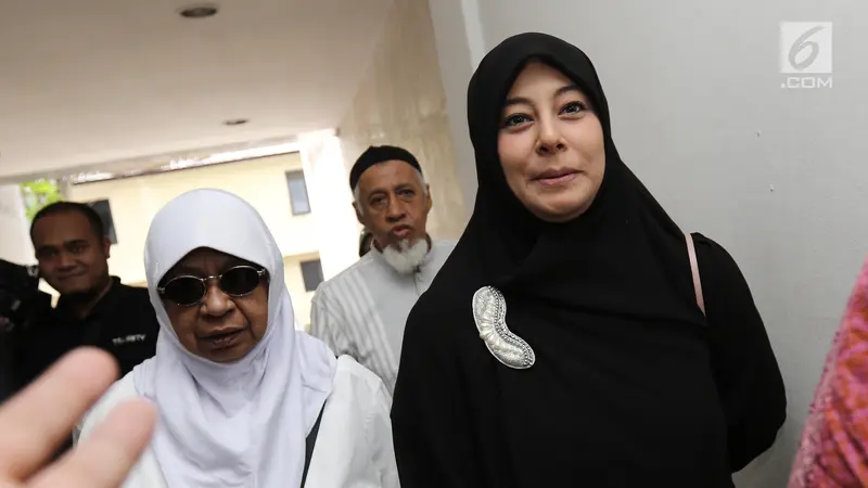 Istri Ustaz Ahmad Alhabsyi, Putri Aisah Aminah