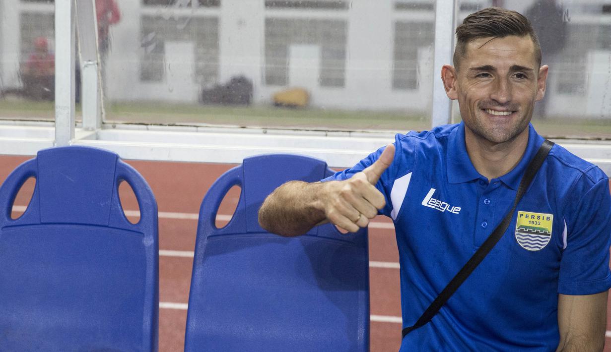 Striker jangkung ini kini menjadi harapan baru Bobotoh untuk menambal lini depan Persib Bandung. (Bola.com/Vitalis Yogi Trisna)