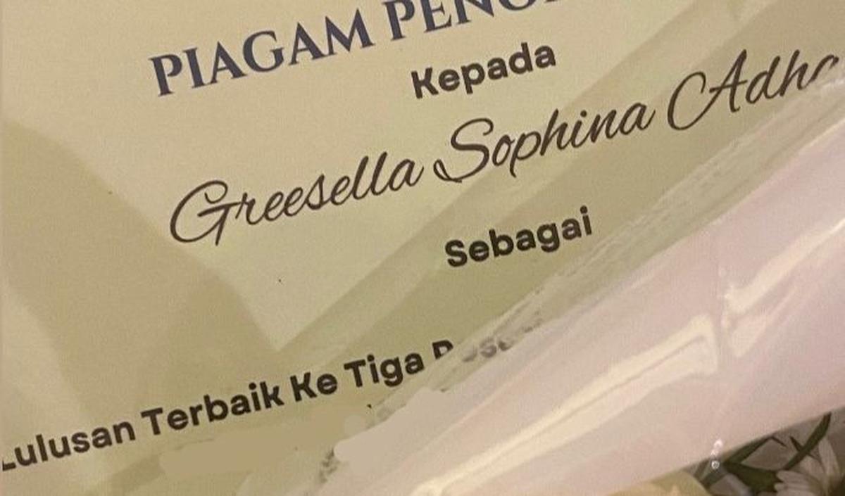 <b>Salah Satu Siswi Terbaik</b>