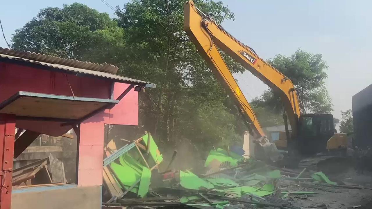Puluhan Warung Remang-Remang Berkedok Kafe di Bekasi Dibongkar, Ribuan Bangli Tunggu Giliran