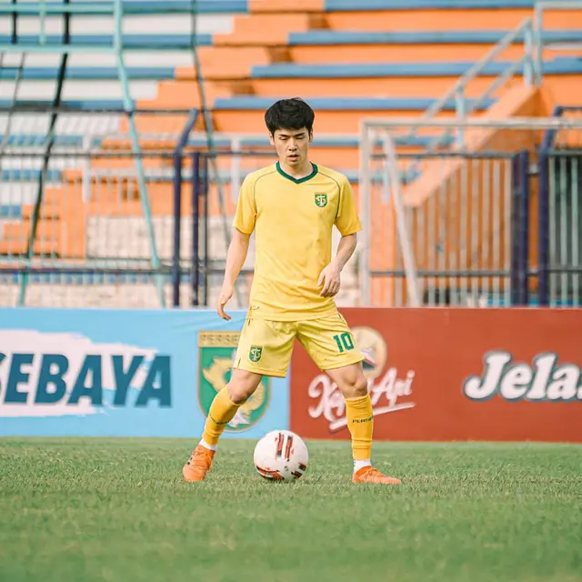 6 Aksi Pemain Asing Persebaya saat di Laga Uji Coba Lawan Persela Lamongan