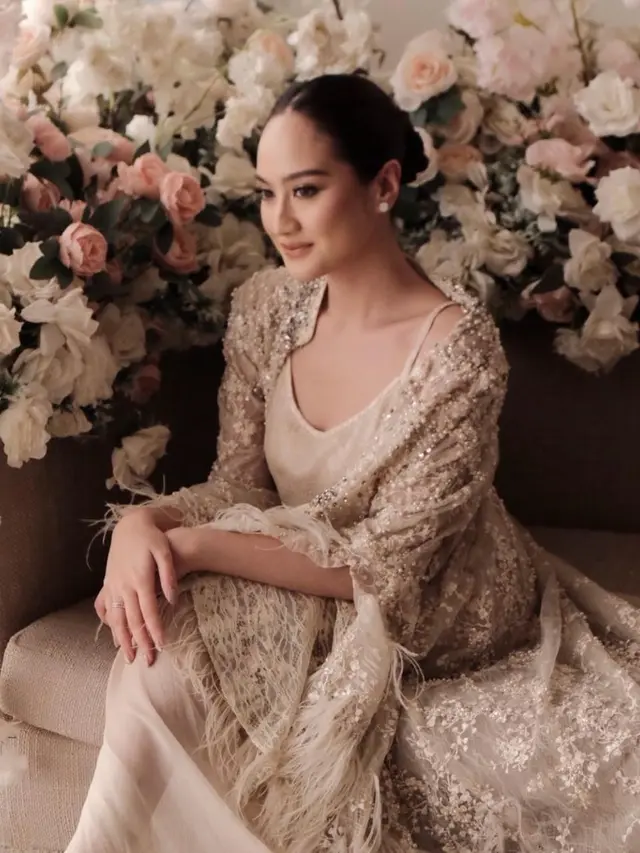 8 Potret Salshabilla Adriani Tampil Secantik Princess Kenakan Bridal Robe dan Gaun Putih saat Resepsi Pernikahan di Bali