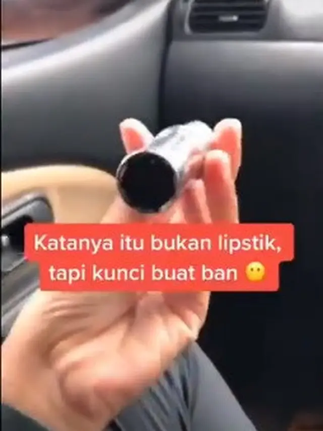 wanita mengira suami selingkuh