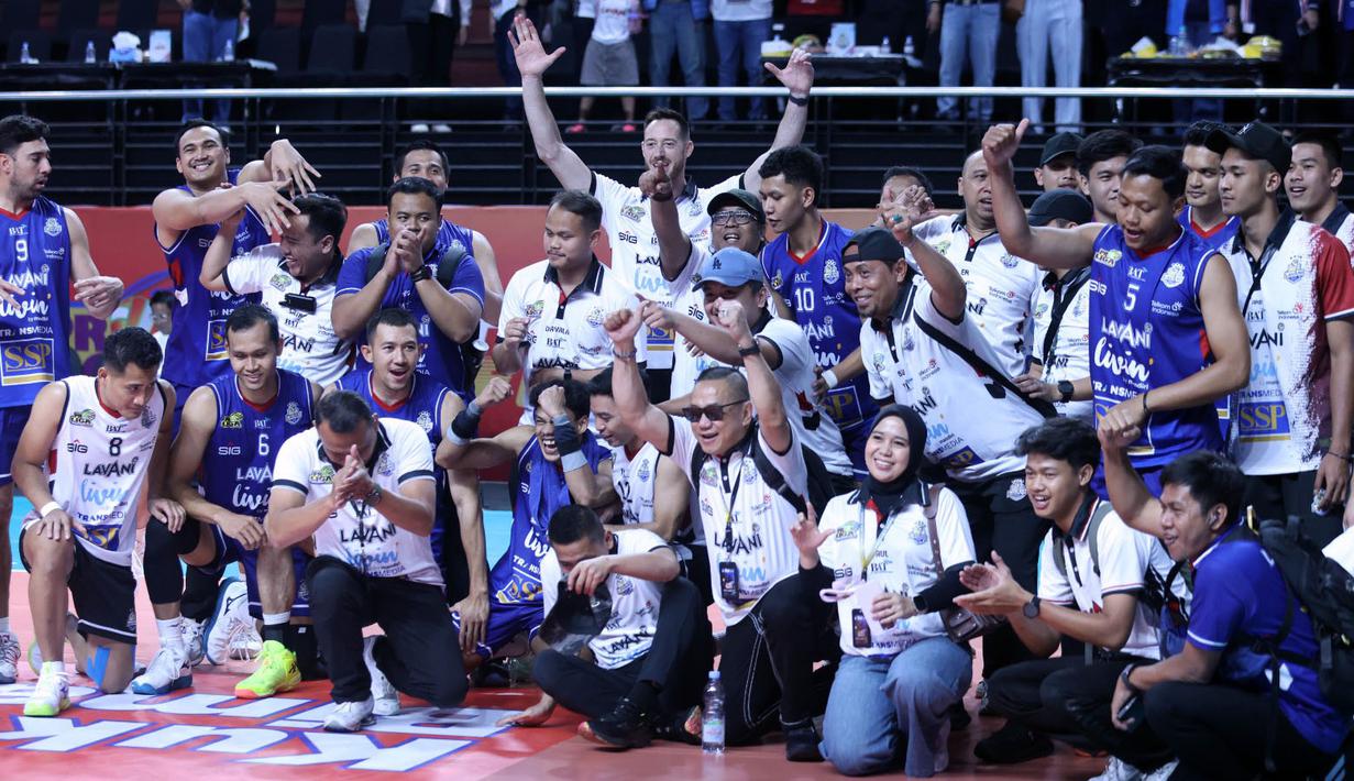 Jakarta LavAni Livin' Transmedia memetik tiga poin penuh dalam penampilan pertama di babak Final Four Proliga 2026 di Jawapos Arena, Surabaya, Jumat (3/4/2026). (Dok. PBVSI)