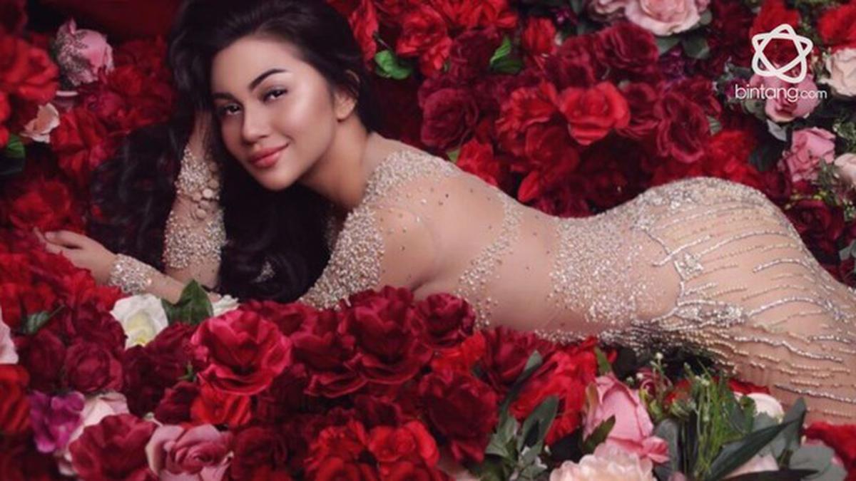 Bikin Salah Fokus 5 Potret Seksi Ala Ariel Tatum Entertainment