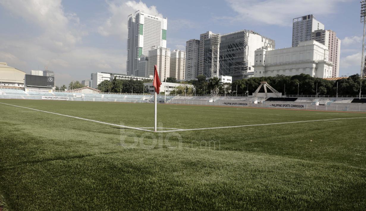 Rizal Memorial Stadium sempat mengalami renovasi pada bulan Maret 2010 dengan bantuan dari Universitas De La Salle selesai pada 2011 untuk dipakai Filipina dalam Kualifikasi Piala Dunia FIFA 2014. (Bola.com/Nicklas Hanoatubun)
