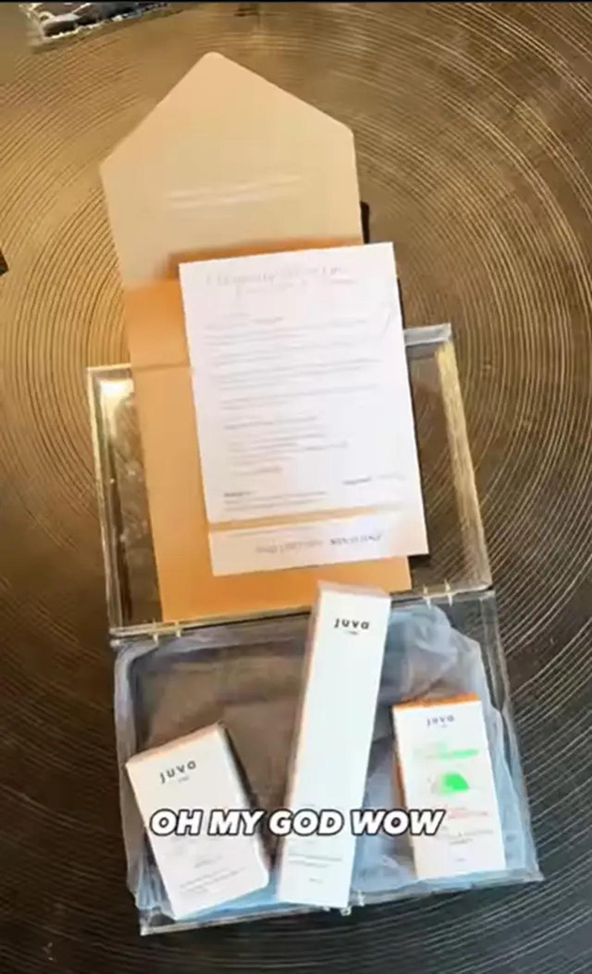 Intip Pilihan Souvenir Bridesmaid ala Luna Maya, Mulai dari Skincare hingga High Heels