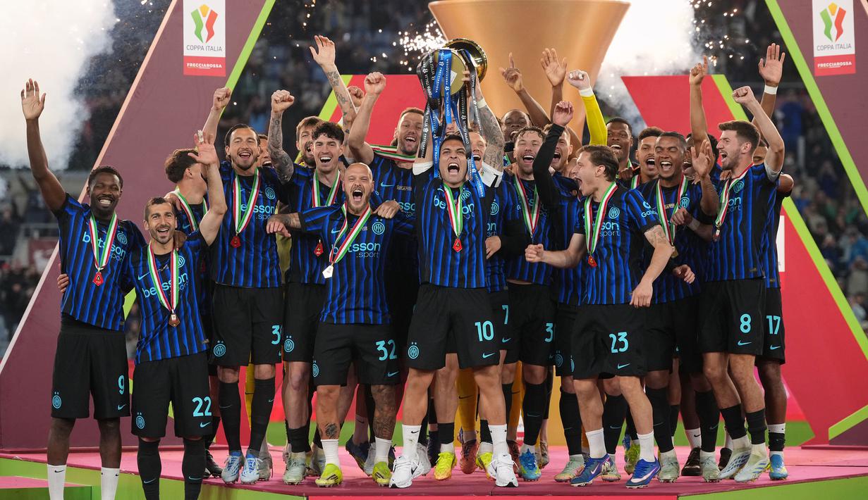 Inter Milan berhasil menambah gelar mereka pada musim ini dengan menyabet juara Coppa Italia pada Rabu (13/05/2026) malam waktu setempat. (AP Photo/Andrew Medichini)