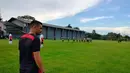 Persija Jakarta tidak dalam kondisi ideal secara performa jelang melawan Persib. Pada laga pekan ke-22, Persija kalah 1-2 dari Dewa United. Sebelumnya, Persija imbang lawan PSBS Biak dan Persis Solo. (Bola.com/M Iqbal Ichsan)