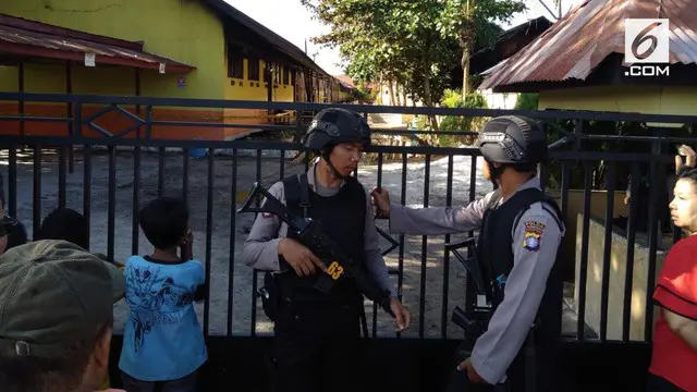 Kepolisian daerah Kalimantan Tengah menetapkan status siaga satu pengamanan sekolah dan fasilitas umum menyusul terjadinya teror pembakaran sekolah