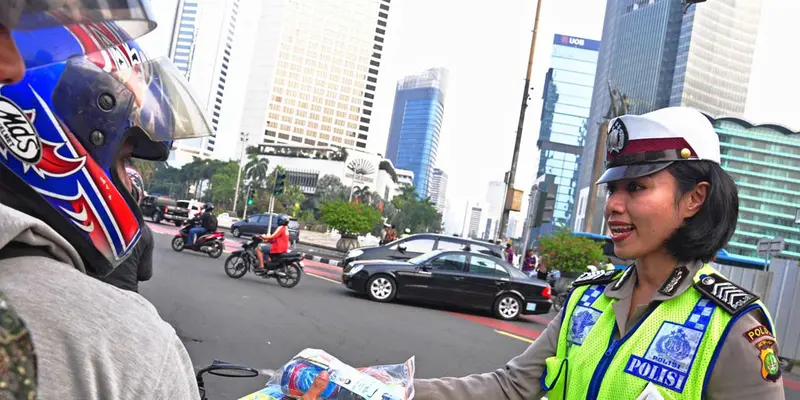 Jelang Lebaran, Polisi Bagikan Peta Mudik Gratis