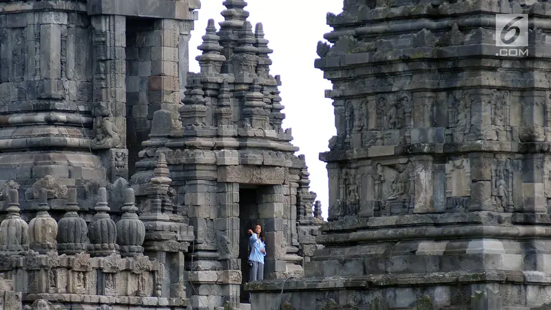 Obama Kunjungi Candi Prambanan