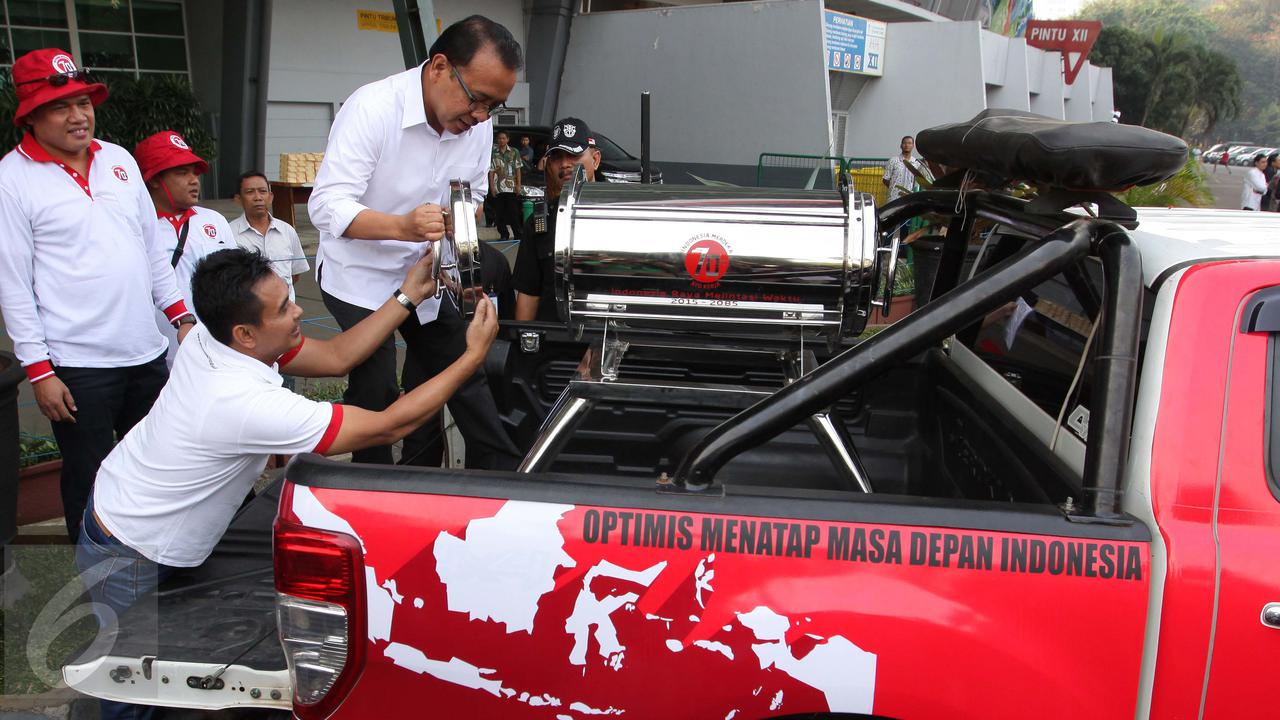 20150917-Menteri Pratikno Lepas Keberangkatan Ekspedisi Kapsul Waktu Pembawa Mimpi-Jakarta