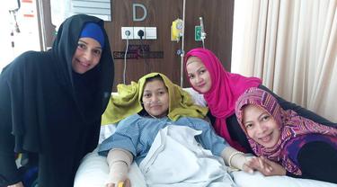 Istri Derry Drajat Merupakan Istri Yang Sempurna News Entertainment Fimela Com