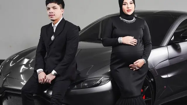 Gaya Mewah Aurel Hermansyah saat Maternity Shoot, Bikin Melongo Pakai Kalung Rp7 M