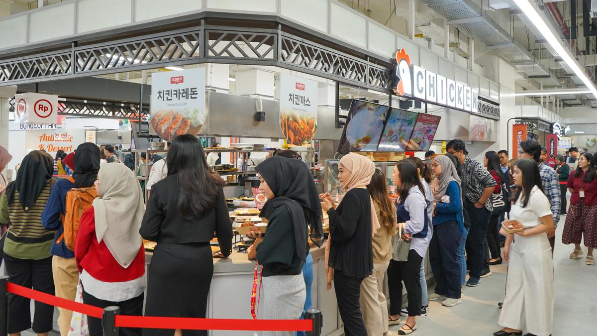 Pengalaman Belanja Modern ala Korea Selatan di Jakarta, Mencicipi Kuliner Khas Negara BTS