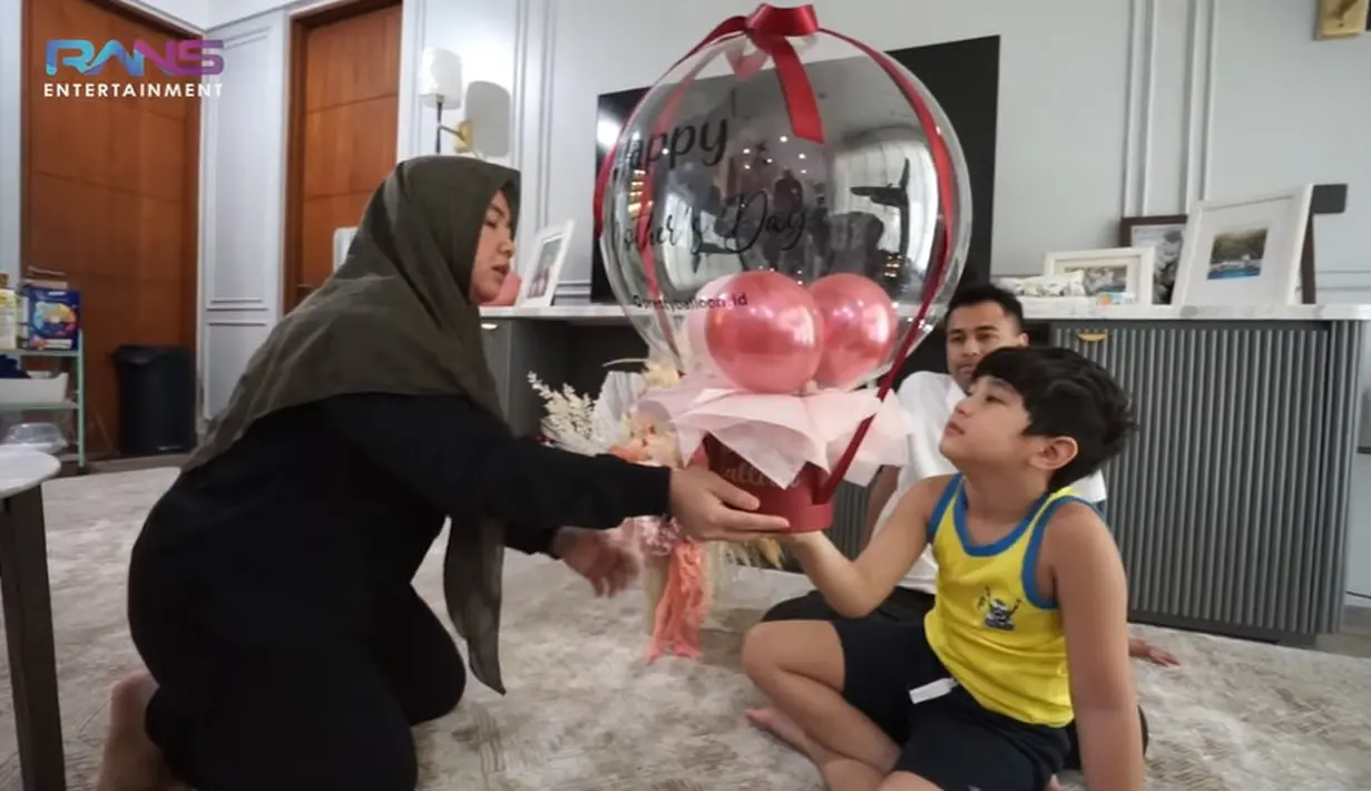 Raffi Ahmad dan Nagita Slavina (Youtube/Rans Entertainment)