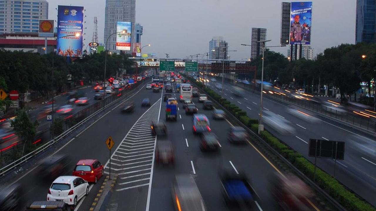 Siap-Siap, Tarif Tol Dalam Kota Naik Mulai Nanti Malam Pukul 00.00 WIB