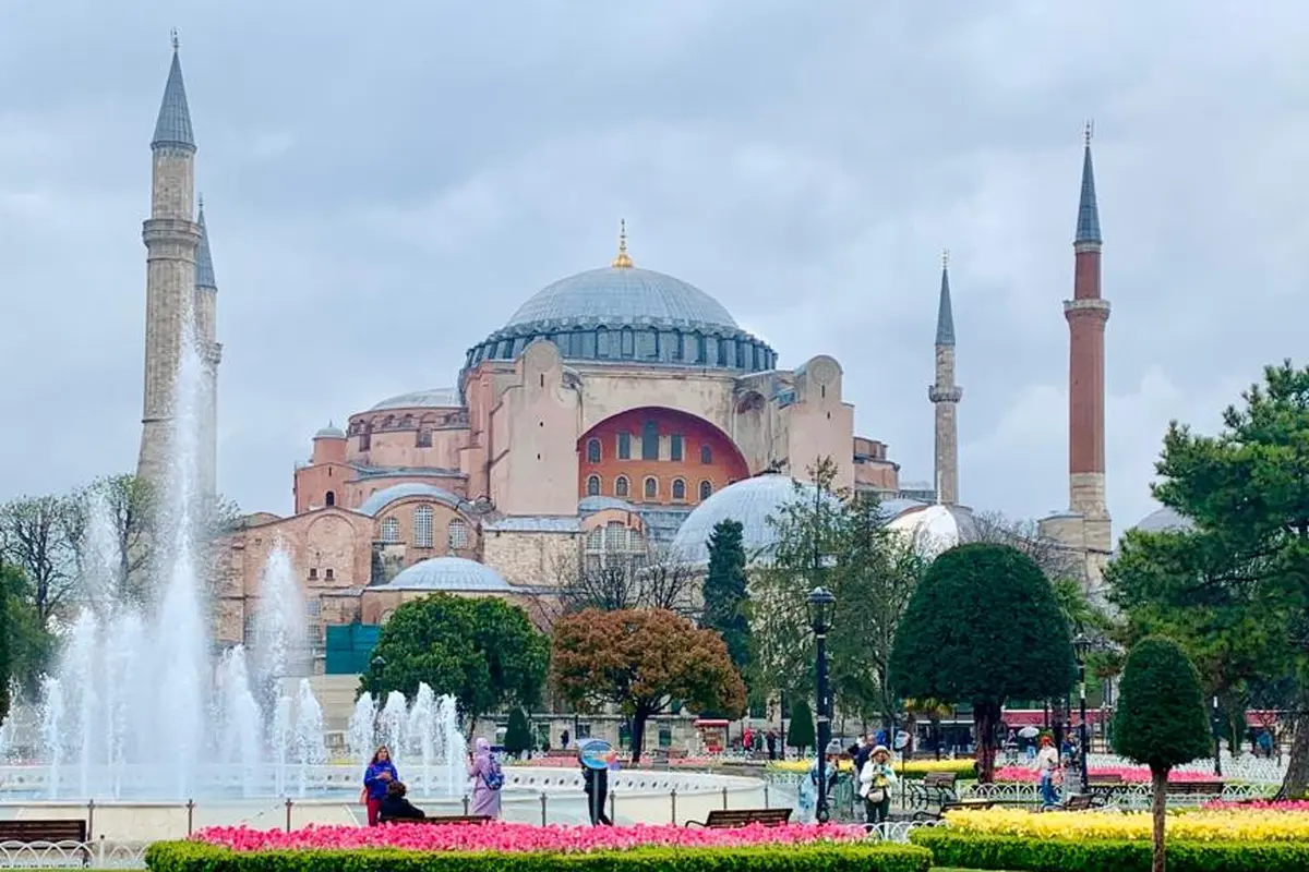 4 Masjid Terindah di Istanbul Turki yang Wajib Dikunjungi Selama Ramadan