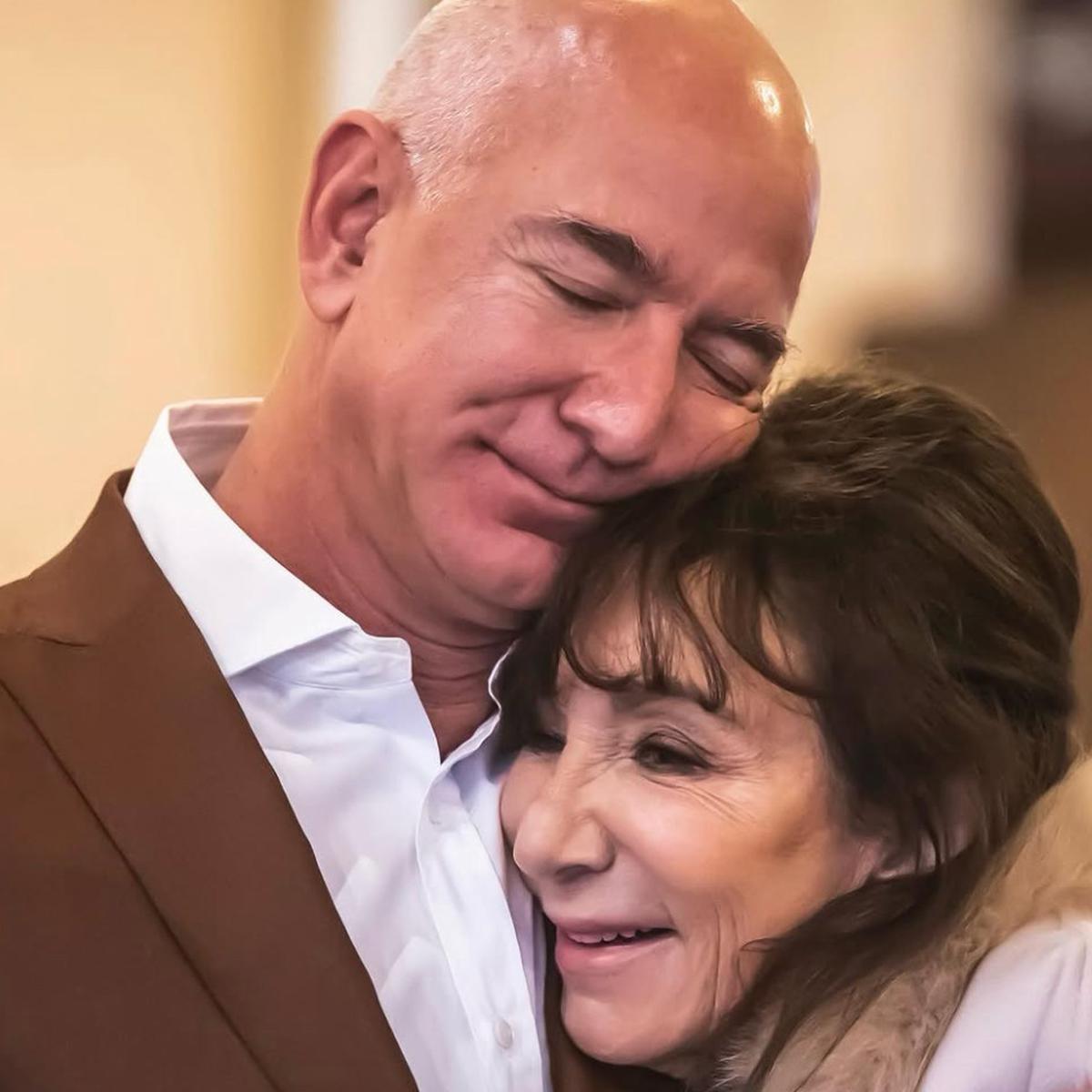 Wanita Ini Bikin Jeff Bezos Patah Hati Sepatah-Patahnya Sampai Tulis Pesan Mendalam