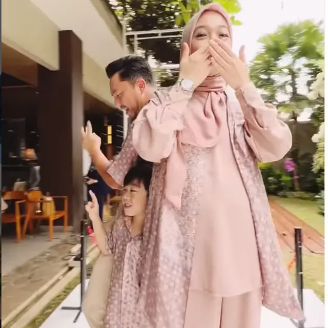 6 Potret Dian Ayu Lestari Pamer Baby Bump, Hamil Anak Perempuan