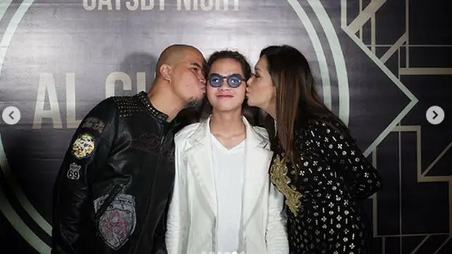 [Bintang] Ahmad Dhani, Maia Estianty dan anak-anaknya