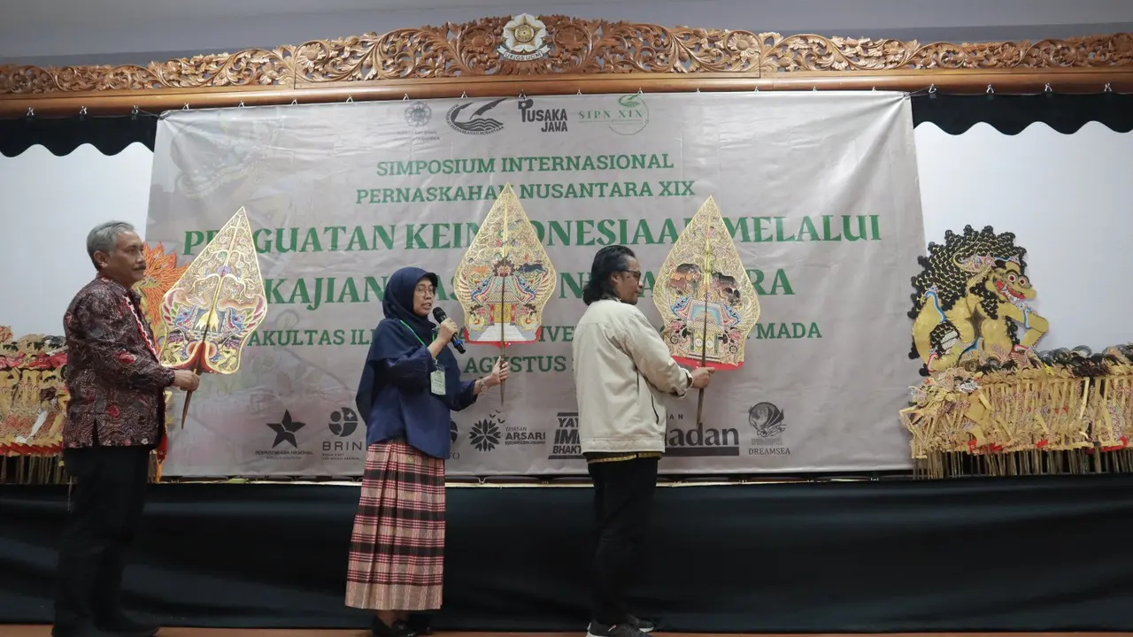 Simposium Internasional ke-19 (SIPN XIX 2023) yang diselenggarakan oleh Masyarakat Pernaskahan Nusantara (MANASSA) bersama dengan Fakultas Ilmu Budaya Universitas Gadjah Mada (UGM) dan Pusat Kajian Jawa (Pusaka Jawa) menekankan bahwa digitalisasi naskah k