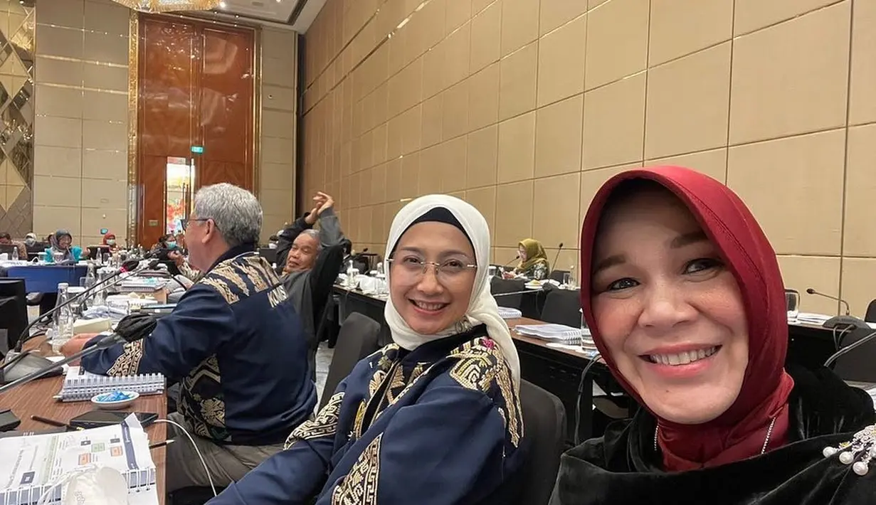 Desy Ratnasari (Instagram/desyratnasariterdepan)