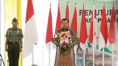 Wakil Presiden, Jusuf Kalla memberikan kata sambutan pada penutupan Musyawarah Nasional (Munas) Korps Alumni Himpunan Mahasiswa Islam (KAHMI) ke-10 di Medan, Sumatera Utara, Minggu (19/11). (Liputan6.com/Pool/KAHMI)