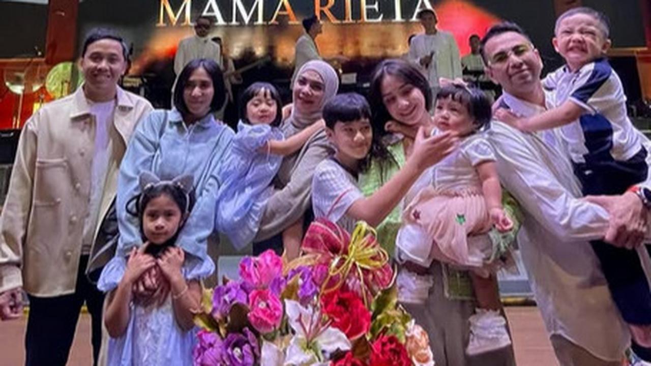 Potret Ultah Ke-63 Rieta Amilia Berlangsung Meriah, Dihadiri Anak, Menantu & Cucu Penuh Kebahagiaan
