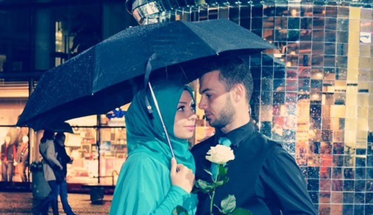 80 Koleksi Gambar Sepasang Muslim Romantis Gratis