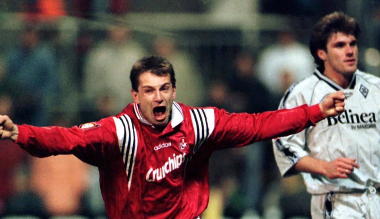 Pavel Kuka yang telah pensiun pada Juli 2005 bersama Slavia Praha, tercatat pernah satu kali menjuarai Bundesliga Liga Jerman pada musim 1997/1998 bersama Kaiserslautern. Ia membela Kaiserslautern di Bundesliga dalam 4 musim mulai 1993/1994 hingga 1995/1996 serta 1997/1998 dan total tampil dalam 96 laga dengan torehan 39 gol dan 13 assist. Pada musim 1996/1997 Kaiserslautern sempat terdegradasi ke Bundesliga 2. (www.swr.de)