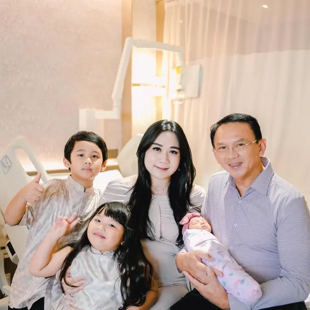Potret Kelahiran Anak Ketiga Ahok dan Puput Nastiti