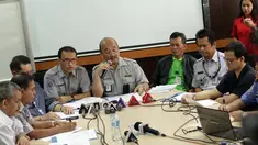 Kementerian Perhubungan melakukan jumpa pers terkait hilang kontaknya pesawat AirAsia QZ8501, Jakarta, Minggu (28/12/2104). (Liputan6.com/Faizal Fanani)
