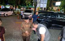 Mendikdasmen Abdul Mu'ti Jenguk Korban Ledakan SMAN 72 Jakarta di RSIJ, Pastikan Penanganan Optimal